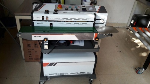 máy hàn miệng túi hút chân không LF1080B
