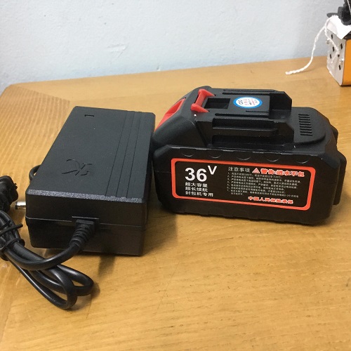 Máy Khâu Bao Chạy Pin GK9-500