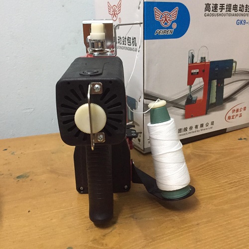 Máy may bao cầm tay GK9-520 màu đỏ